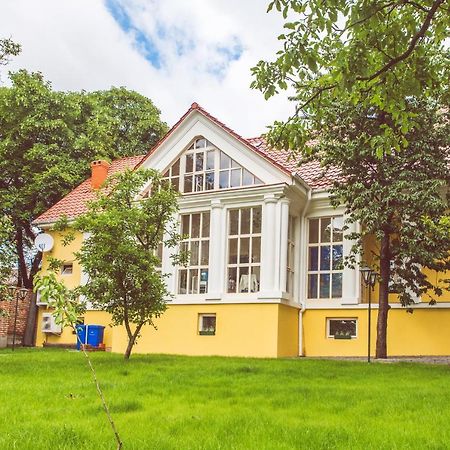Boutique Hotel Villa P Uzhhorod Exterior photo