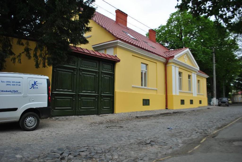 Boutique Hotel Villa P Uzhhorod Exterior photo